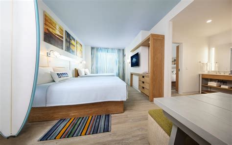 Get Your First Look Inside Universal's Endless Summer Resort - Dockside ...