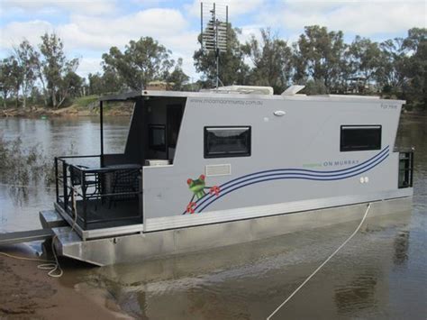 River Explorer - Moama on Murray Houseboats