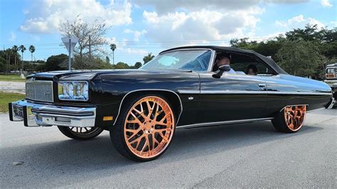 MIAMI NEW YEARS DAY RIDEOUT 2K23 PT1 DONKS / VERTS / LOWRIDERS / LIFTED TRUCKS /OLD SCHOOLS ...