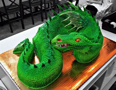 Trollish Delver: This dragon cake is the best piece of food you will see this week