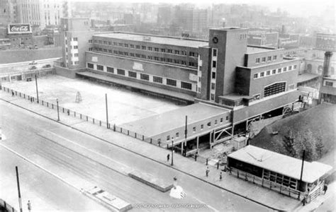 La Gare Centrale (1942).: | Montreal, Old montreal, Train station