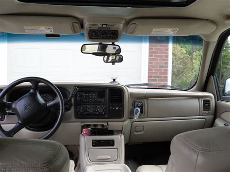 2002 Chevrolet Suburban - Interior Pictures - CarGurus