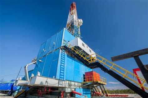 Oil and gas production stock photo. Image of platform - 57184974