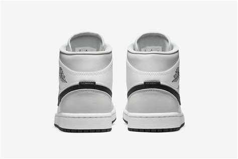 The Air Jordan 1 Mid Slips Into Some ‘Light Smoke Grey’ - Sneaker Freaker