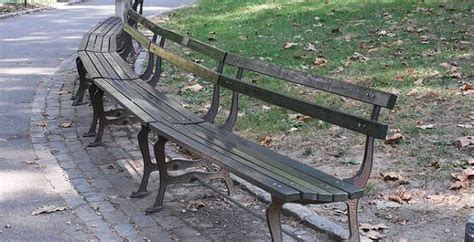 Everything You Ever Wanted To Know About NYC's Iconic Park Benches ...