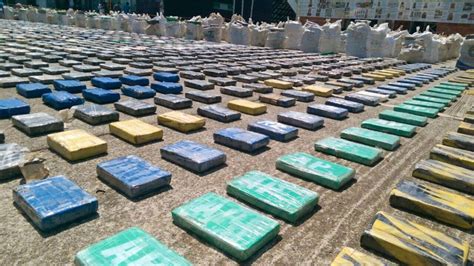 Colombia seizes more than 17,500 pounds of cocaine from drug gang | CNN