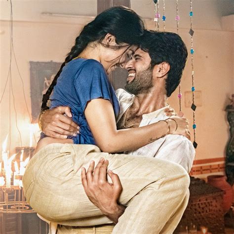 Geetha Govindam latest still, Vijay Deverakonda, Rashmika Mandanna, lat… | Romantic couples ...