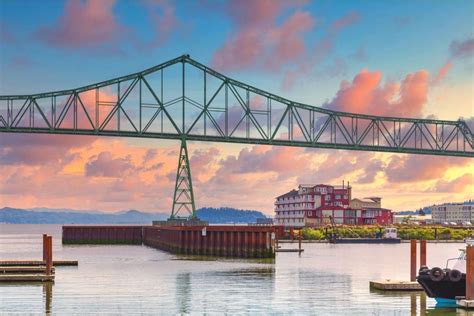 9 Unique Things To Do In Astoria, Oregon | MM&T