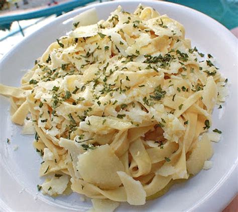 Grandma's Authentic Fettuccine Alfredo Recipe | What's Cookin' Italian Style Cuisine