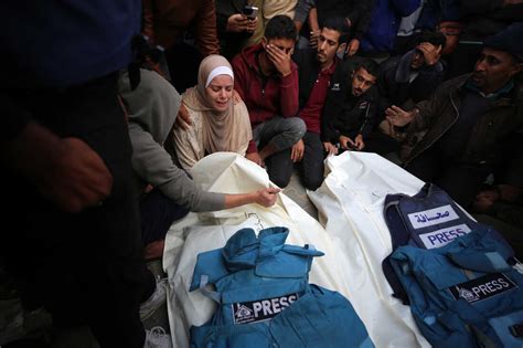 Israel-Gaza war is deadliest conflict for journalists in 30 years : NPR