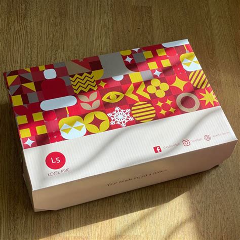 PACKAGING BOXES - Level Five Holiday Gift Box Large without Ribbon ...