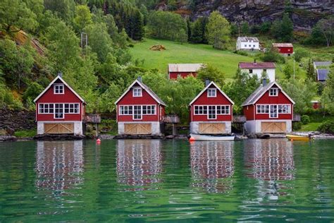 Our house 🏠 cottage Norway Flam airbnb weekendaway travelgram instatravel lake lakeside norway ...