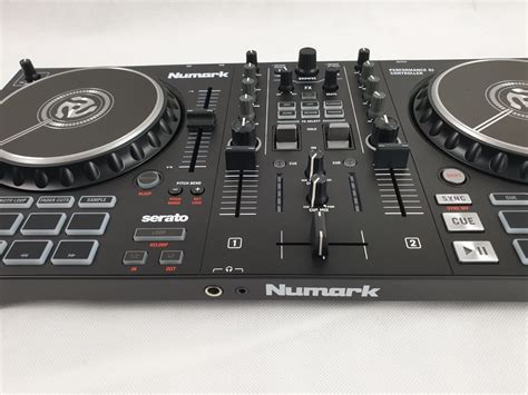 Test: Numark Mixtrack Pro FX DJ-Controller - AMAZONA.de