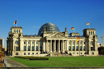 Foto vom Rasen vor dem Reichstag