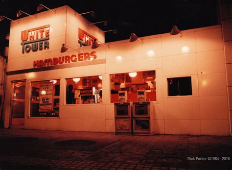 6 Beloved Burger Chains in America That Went Out of Business