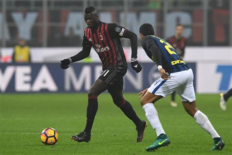 Watford sign Niang on loan from AC Milan