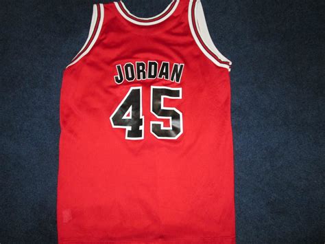 Vintage10916 Store: Vintage Michael Jordan #45 Champion Bulls Jersey