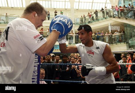 Boxing - Amir Khan Public Workout - Triangle Shopping Centre Stock ...