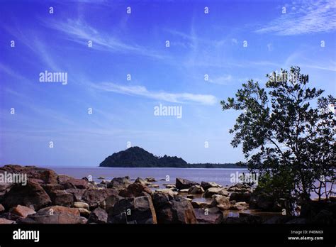 Pantai Tanjung Batu Beach, Pemangkat, Sambas, West Kalimantan, Indonesia Stock Photo - Alamy