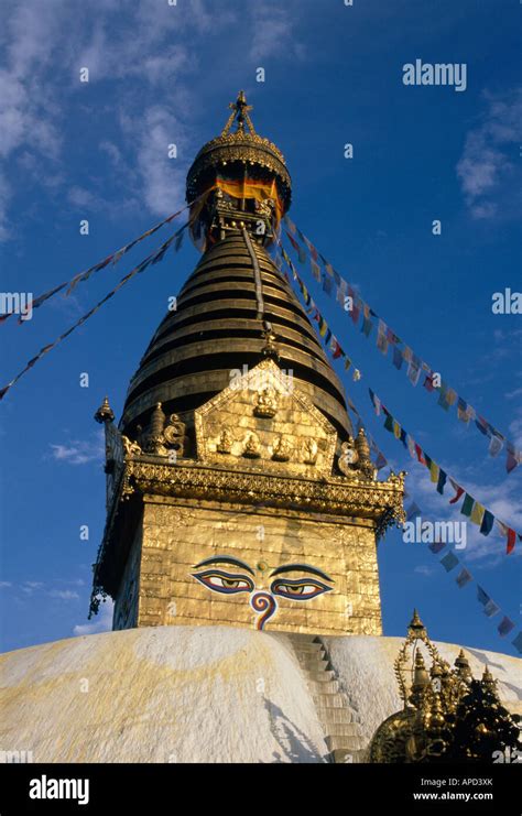 SWAYAMBHUNATH. KATHMANDU VALLEY. NEPAL Stock Photo - Alamy