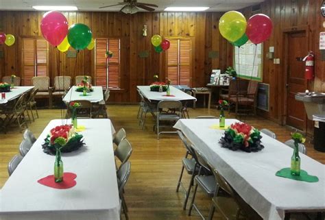 Rasta Party DIY decorations | Rasta party, Jamaican party, Rasta party decorations