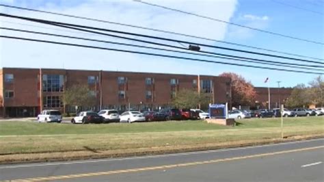 Newington High School Evacuated Due to Bomb Threat – NBC Connecticut