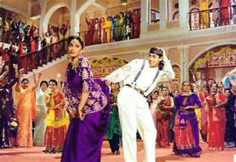 Madhuri wore an expensive saree in 'Hum Aapke Hai Kaun', the price now revealed! | NewsTrack ...