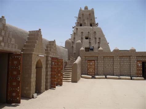 Timbuktu, Mali : r/ArchitecturalRevival