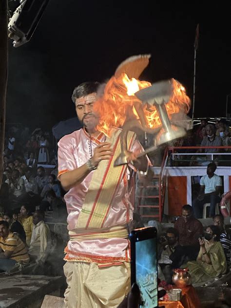 Ganga Aarti at Dashashwamedh Ghat Varanasi : r/IndiaSpeaks