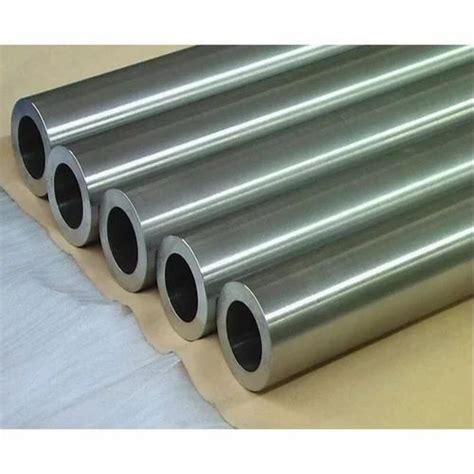 7 Inch Polished 304 Stainless Steel Round Pipe, Thickness: 3 mm at Rs 120/kg in Vadodara