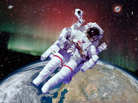 Earth Astronaut Wallpapers - Top Free Earth Astronaut Backgrounds - WallpaperAccess