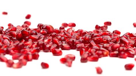 Pomegranate Seeds Are Absolutely Meant To Be Eaten. Here's How.