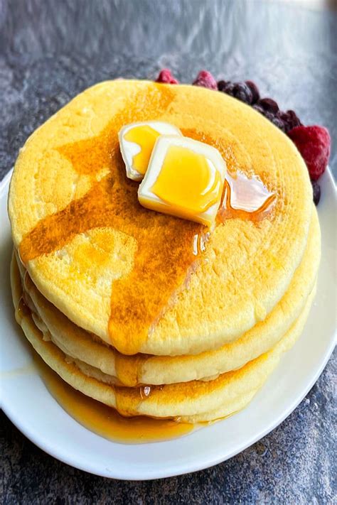 Fluffy Buttermilk Pancakes {From Scratch} - CakeWhiz