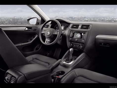 Volkswagen Jetta - Interior | Caricos