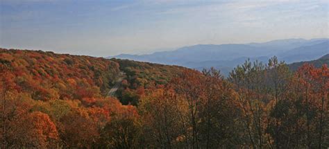 Cherohala Skyway Fall Colors - Tail of the Dragon at Deals Gap Regional ...