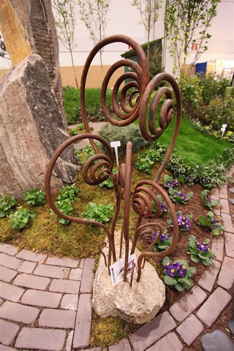 unusual garden decor | Wrought Iron Home Decor Garden Art Metal Sculpture Unique Pictures ...