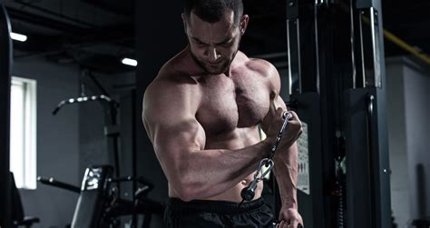 How Rope Hammer Curls Enhance Those Bulging Biceps