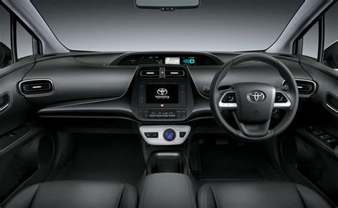 Fourth Generation Toyota Prius Hybrid Launched In India At Rs. 38.96 Lakh - NDTV CarAndBike