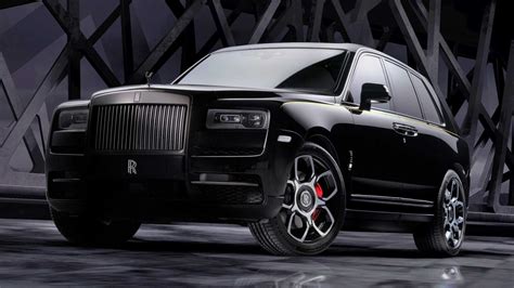 Представлен самый мощный и быстрый кроссовер Rolls-Royce