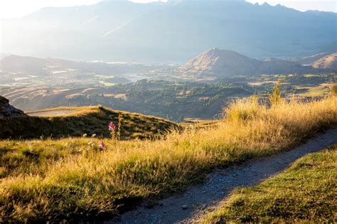 Queenstown…take a hike! | lifesgreatadventures.com