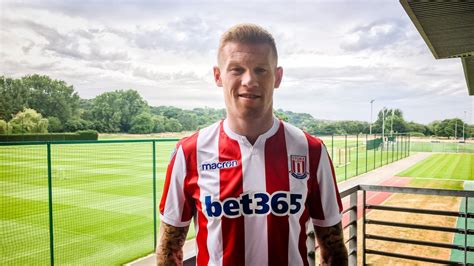 James McClean signed in £5 million deal with Stoke City – Derry Daily