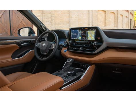 2023 Toyota Highlander Hybrid: 57 Interior Photos | U.S. News