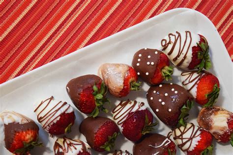 Chocolate dipped Strawberries – Divine Spice Box