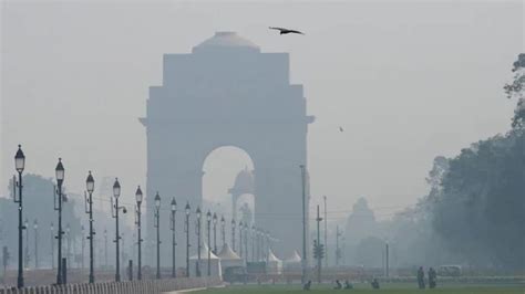 Delhi's air quality slightly improves but remains in ‘very poor ...