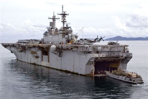 us amphibious ships - Google Search | Us navy ships, Military