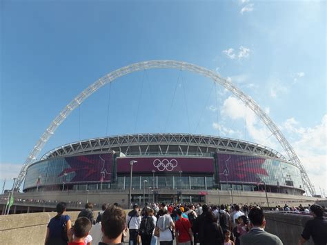 File:Wembley Stadium during London 2012 Olympic Games.JPG - Wikimedia ...