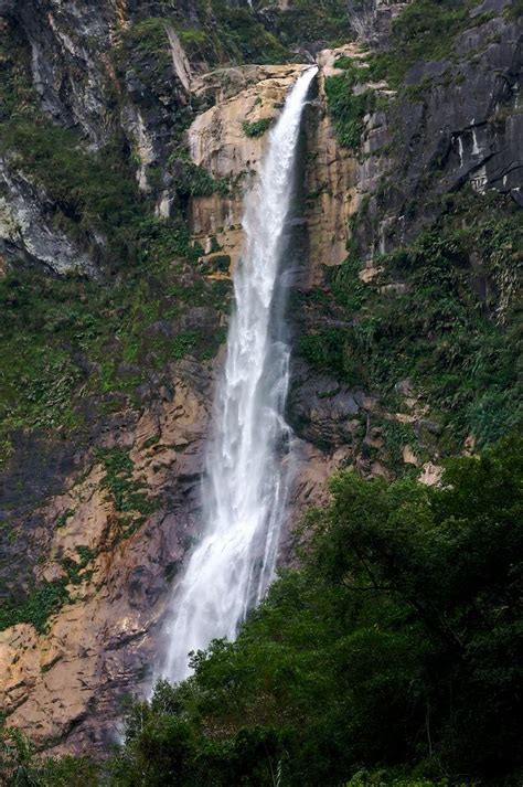 Taiwan | Baiyang waterfall in the Taroko Gorge | Waterfall, Asia travel, Taroko gorge