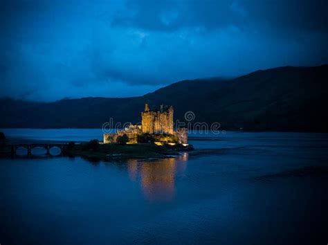 Eilean Donan Castle Scotland Night Photo Stock Image - Image of ...