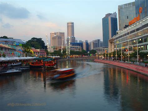 Clarke Quay Central Mall, Singapore | Arnold Lagdameo | Flickr