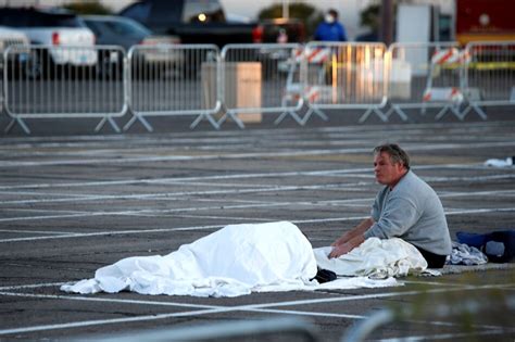 Las Vegas parking lot becomes homeless shelter amid coronavirus pandemic | ABS-CBN News